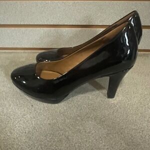 Clarks Cushion Soft Black Patent Leather Platform Pumps Round Toe Heels Size 9 M